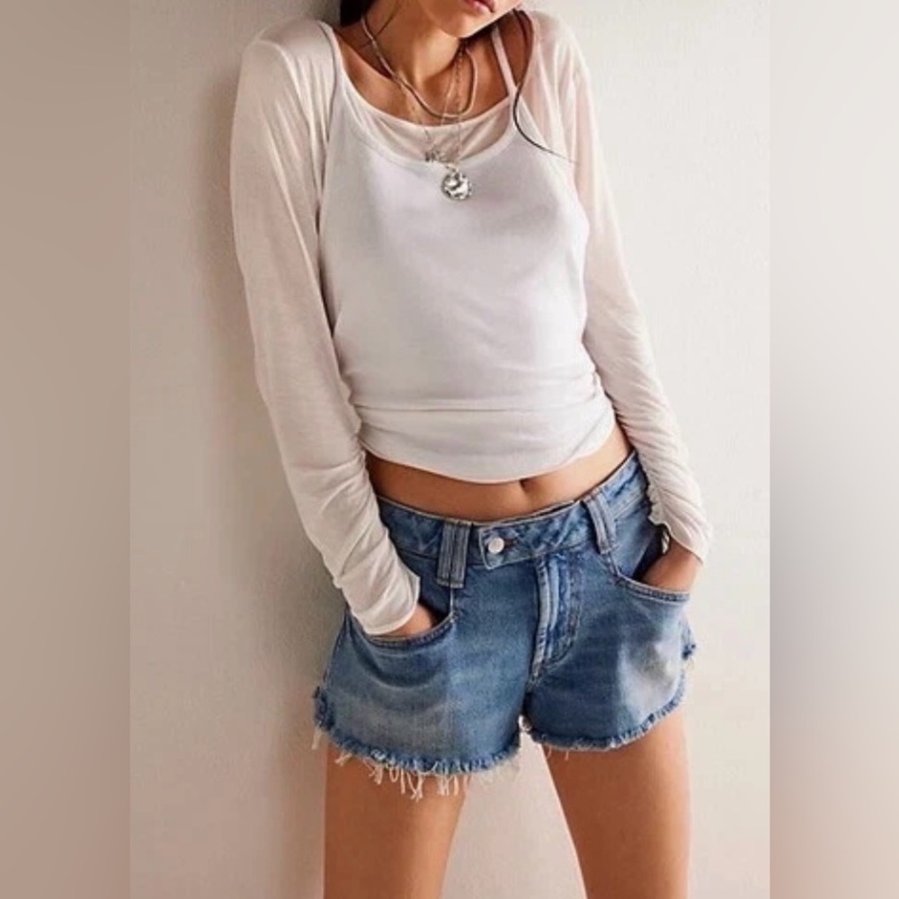 We The Free Curvy High Voltage High Rise Shorts Free People Jean Denim Frayed 32
